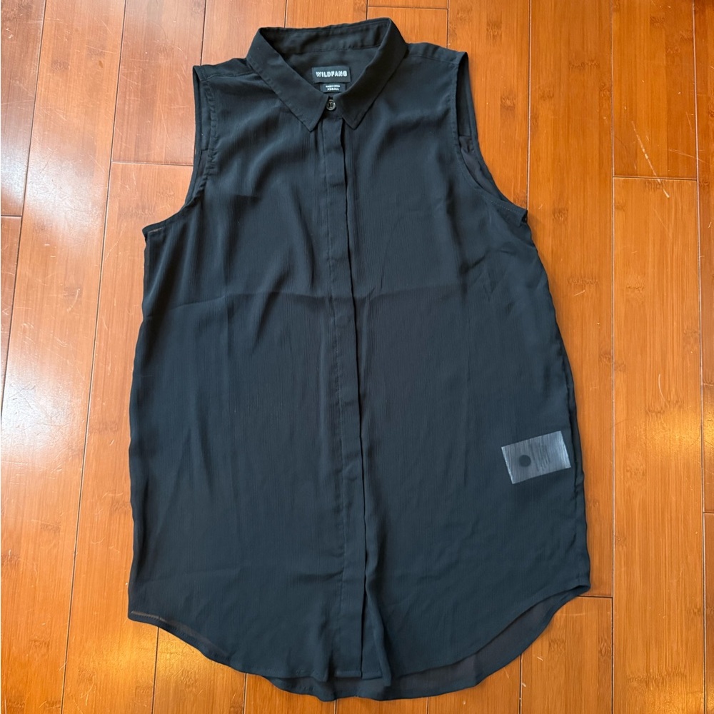 Wildfang Black Sheer textured button down tank top - Size XS